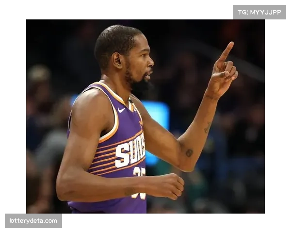 前全明星球员转型投篮教练，受聘于某季后赛球队专门提升替补席罚球命中率